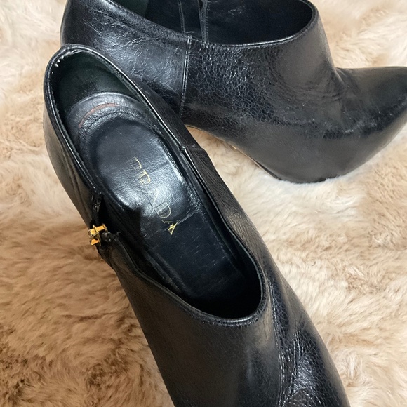 * Black Leather PRADA Booties * - Picture 6 of 7